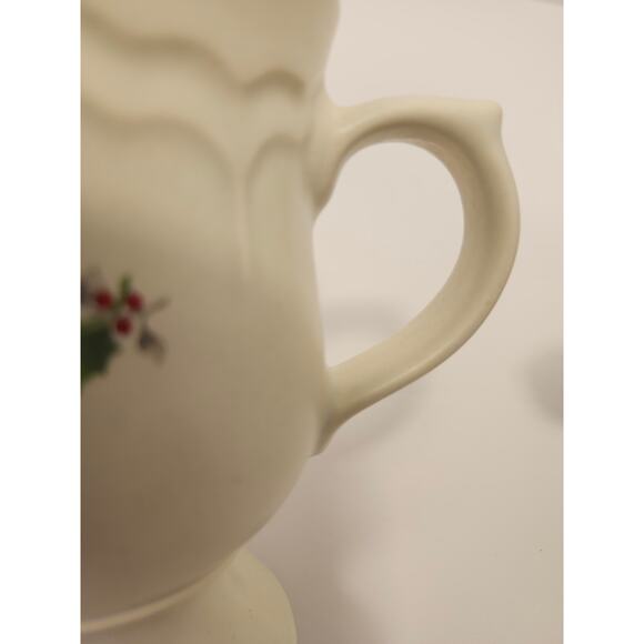 Pfaltzgraff Christmas Heirloom Stoneware Pedestal Mug Set Of 2 Vintage Holly - Picture 9 of 11
